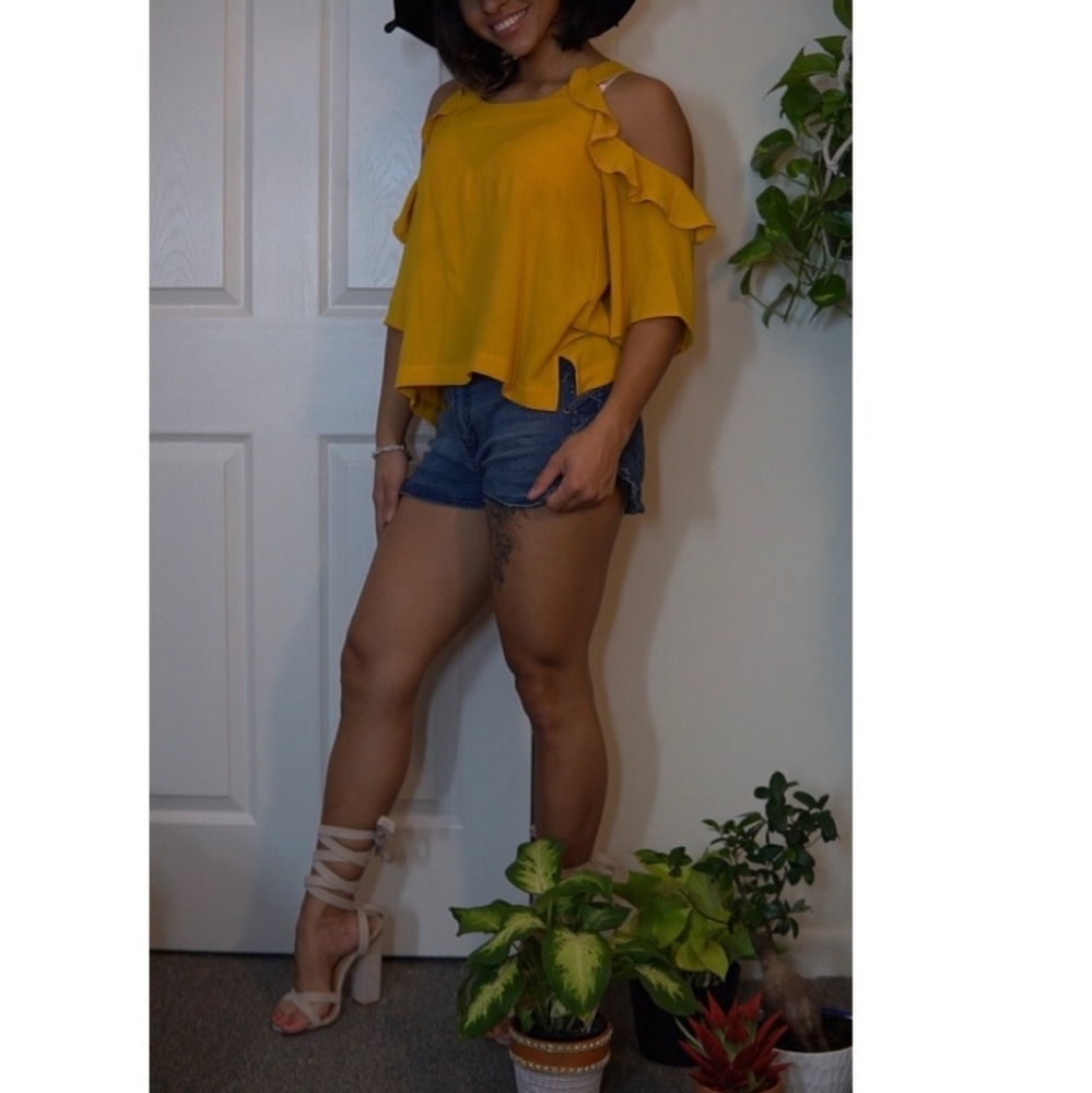 Yellow Flowy Shoulder-less Blouse